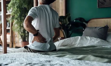 Helpt een topper tegen een kuil in uw matras of verergert dit de rugpijn?