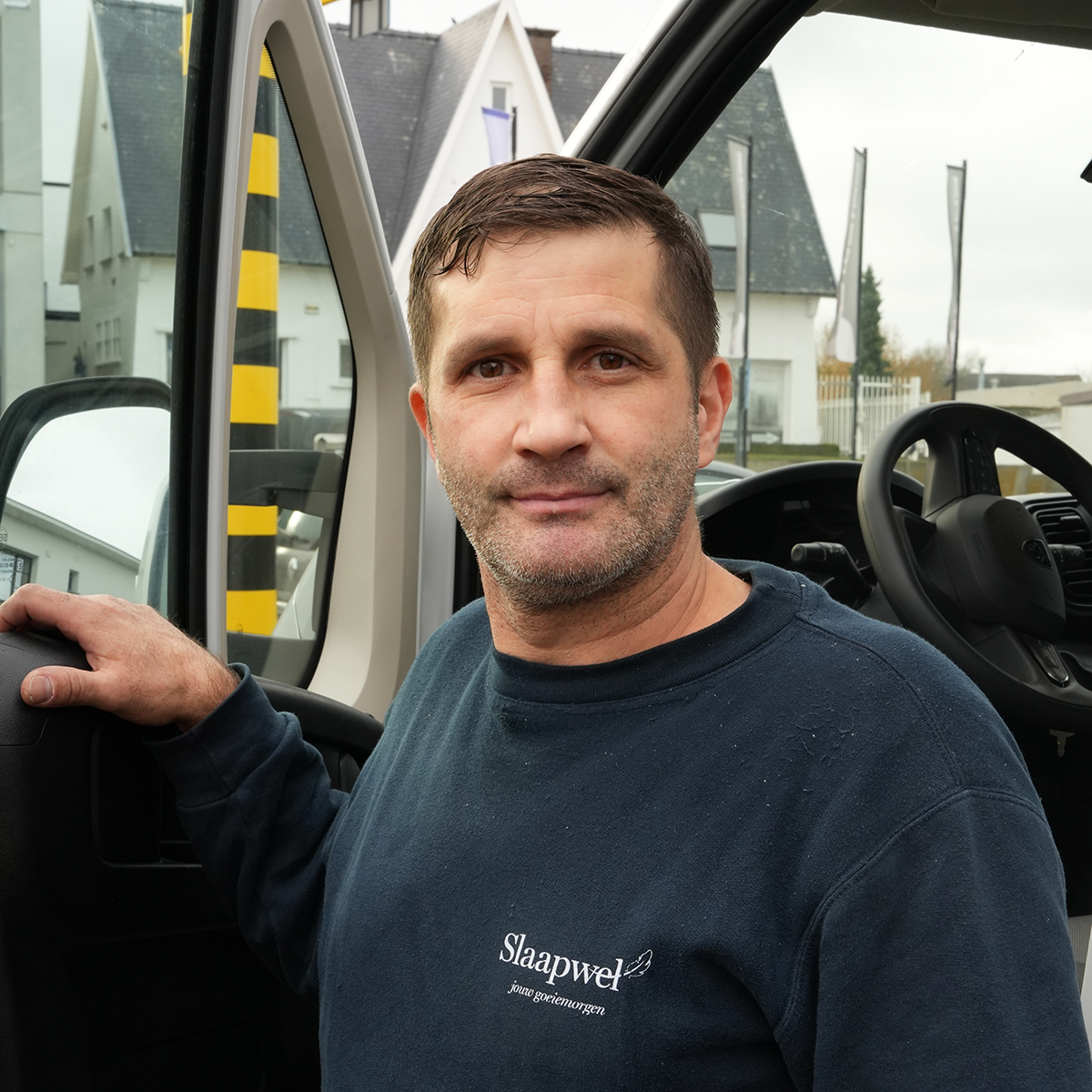 Felix – Magazijn, leveringen & herstellingen